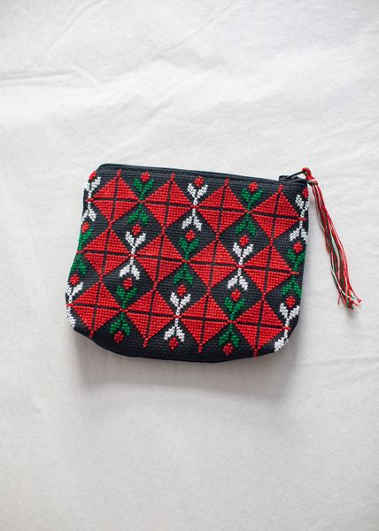 Hovedbilde Brodert pung, rød, grønn og hvit, 17 cm