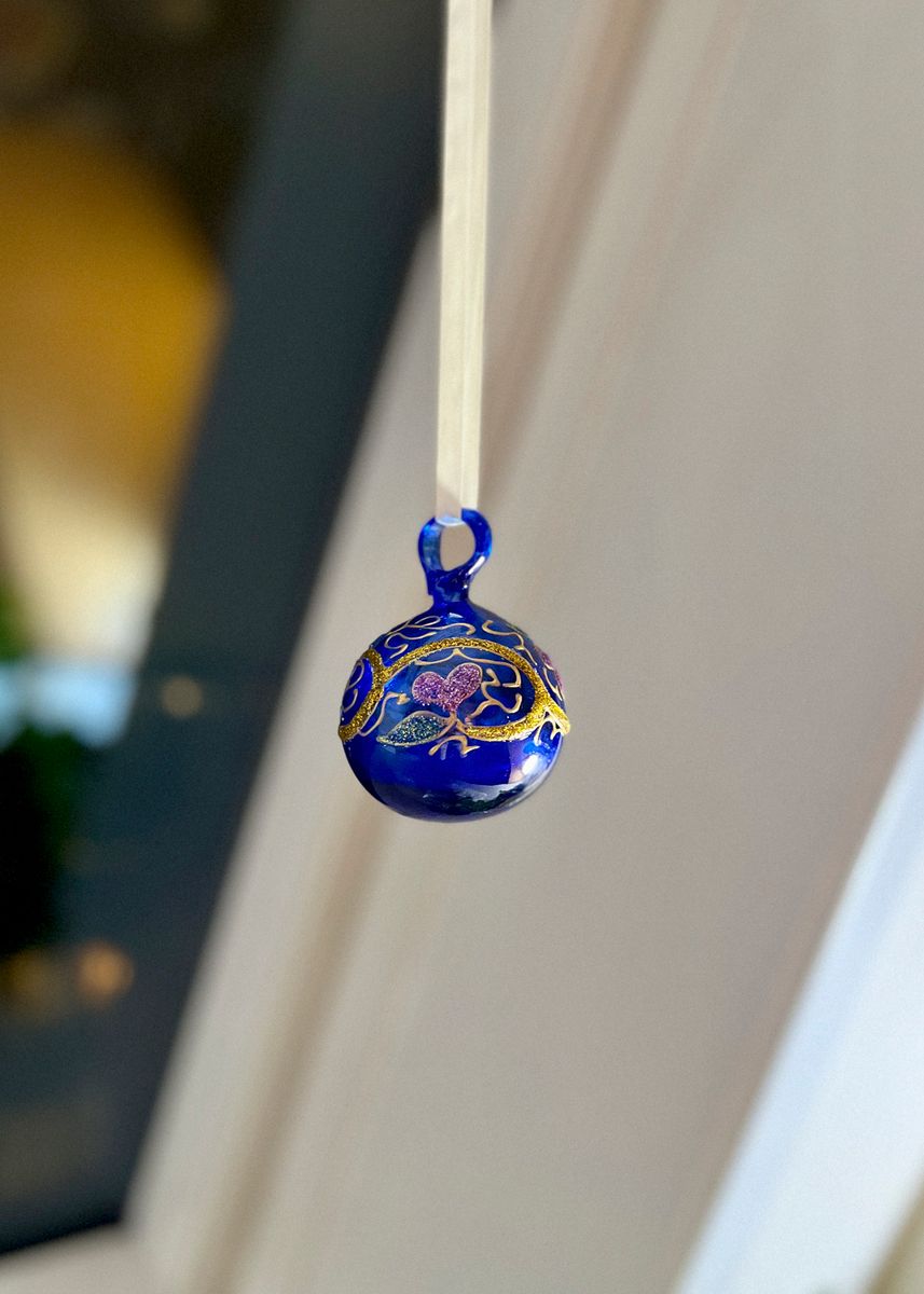 Liten malt glasskule, blå