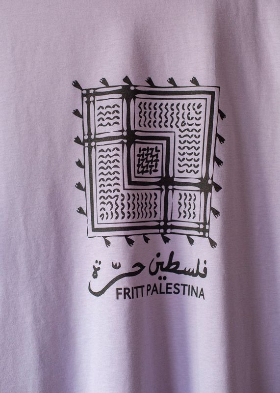 Silketrykket T-skjorte - keffiyeh, lilla